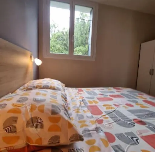 Vue Avec Parking Gratuit Sur Place